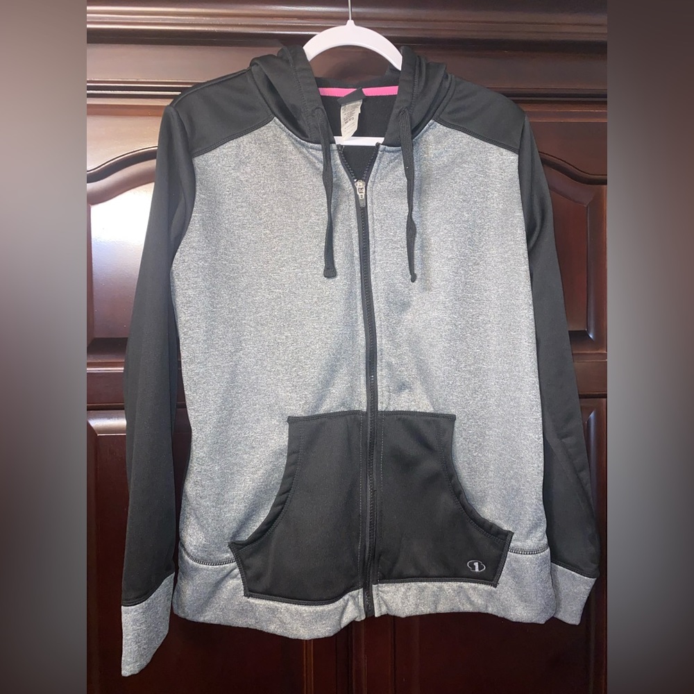 AND1 athletic zip jacket